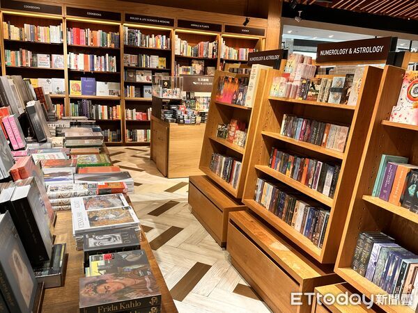 ▲▼誠品公布「2025年度閱讀報告」，觀察書市5大趨勢。（圖／記者林育綾攝）