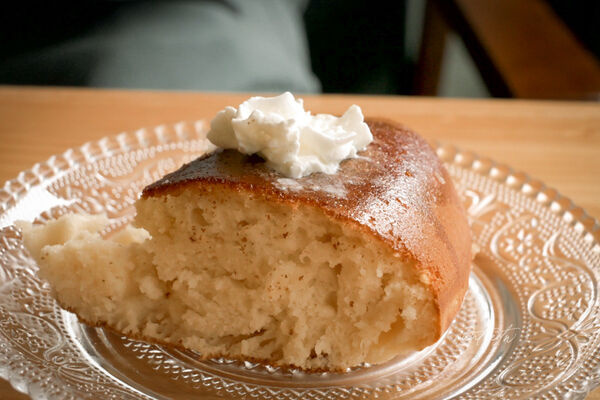 ▲▼宜蘭員山下午茶推薦「花室咖啡」，滿滿綠色植栽，香甜大份量超厚鬆餅。（圖／部落客水晶提供）