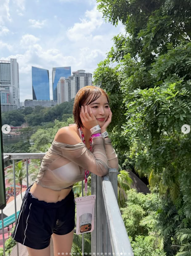 ���i���f