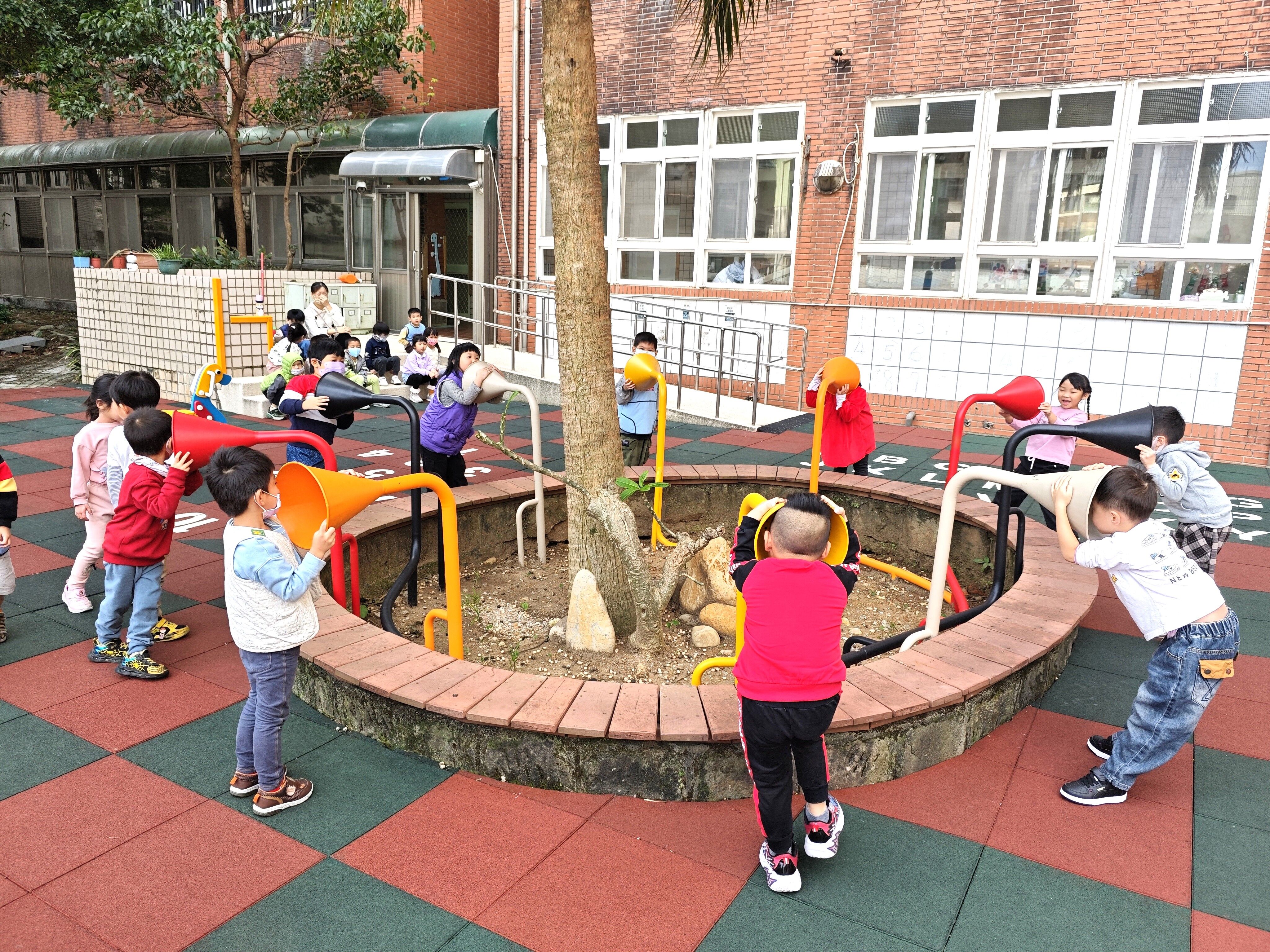 ▲▼五校聯合開箱,共融特色遊戲場,新北市淡水區鄧公國民小學。（圖／新北市淡水區鄧公國民小學提供）