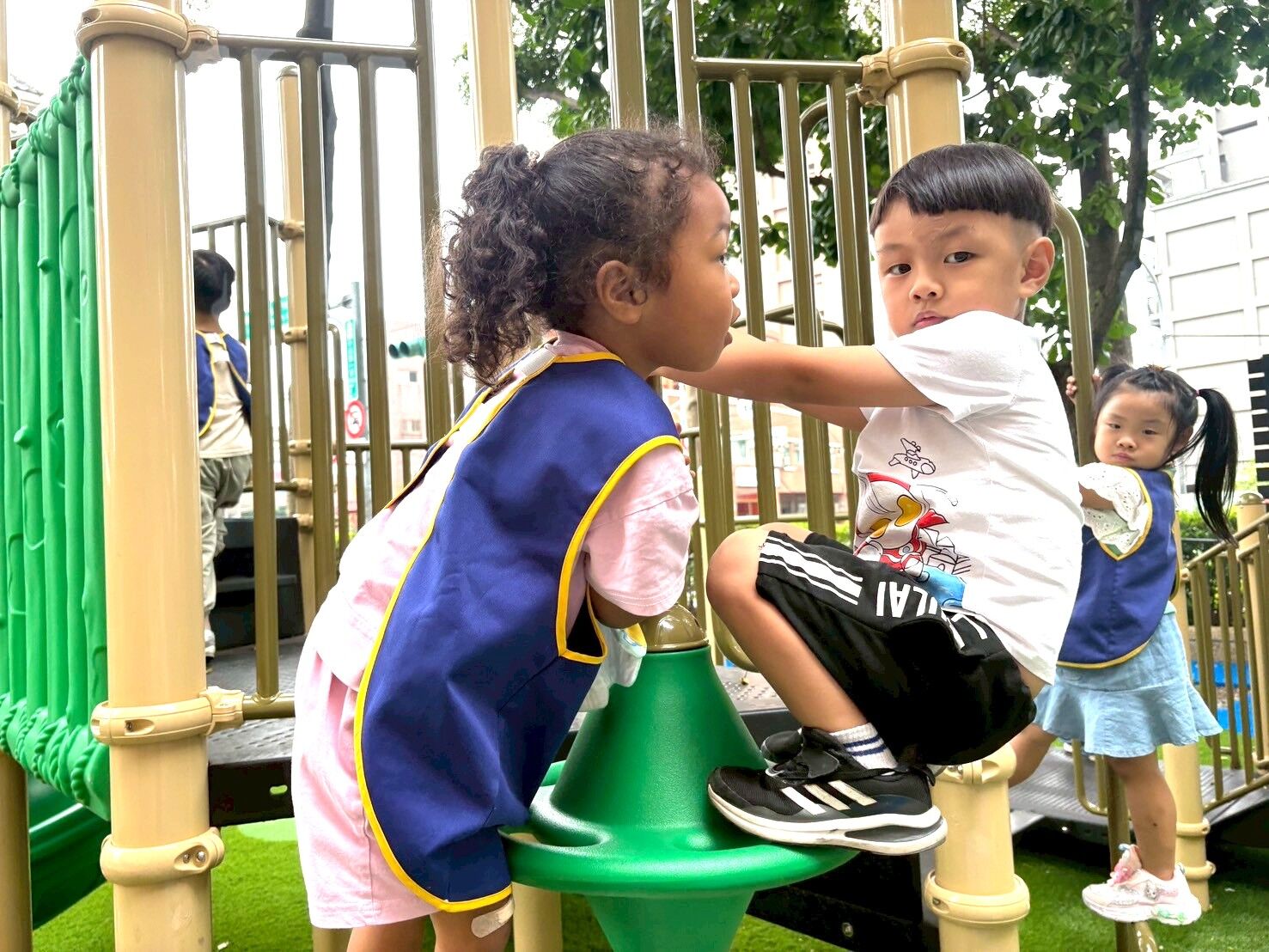 ▲▼五校聯合開箱,共融特色遊戲場,新北市淡水區鄧公國民小學。（圖／新北市淡水區鄧公國民小學提供）