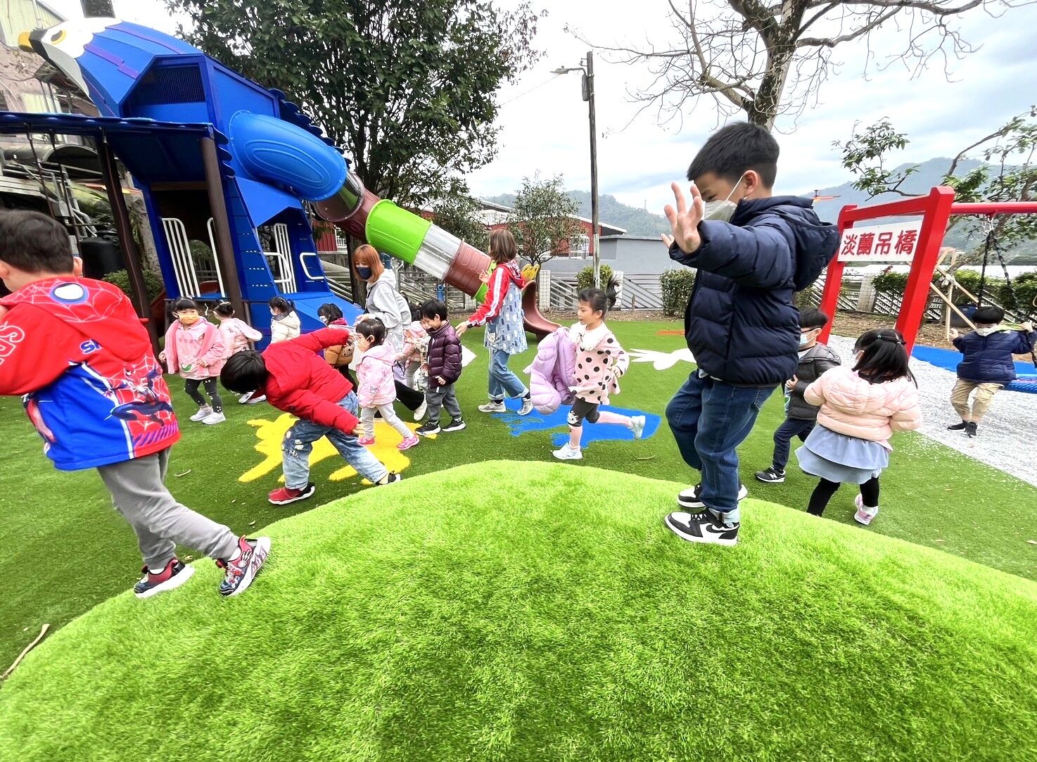 ▲▼五校聯合開箱,共融特色遊戲場,新北市淡水區鄧公國民小學。（圖／新北市淡水區鄧公國民小學提供）