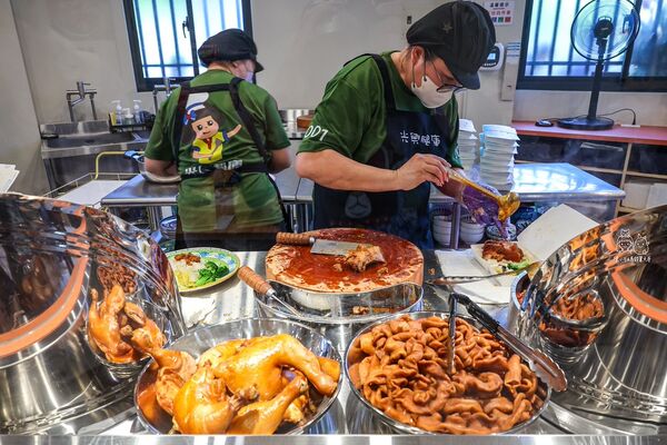 ▲▼新北三重美食「光興腿庫」搬家新地址，好吃便當店開幕營業。（圖／部落客陳小可提供）