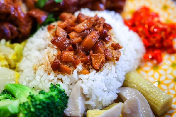 ▲▼新北三重美食「光興腿庫」搬家新地址，好吃便當店開幕營業。（圖／部落客陳小可提供）