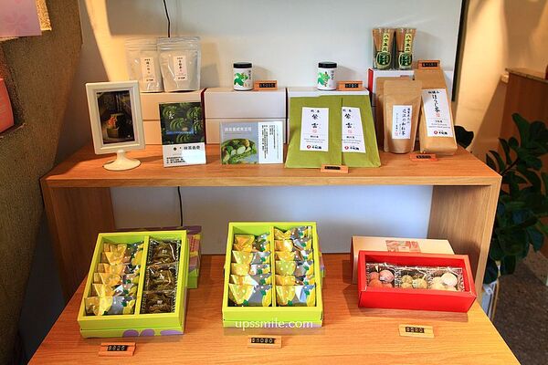 ▲▼台中抹茶專賣店「南田牧野家審計門市」，抹茶控必吃千層蛋糕。（圖／部落客萍子提供）