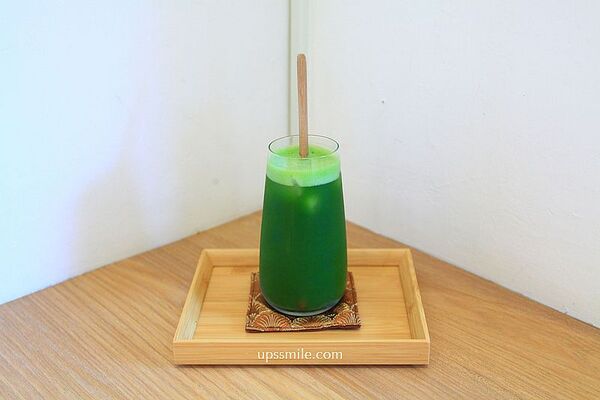 ▲▼台中抹茶專賣店「南田牧野家審計門市」，抹茶控必吃千層蛋糕。（圖／部落客萍子提供）