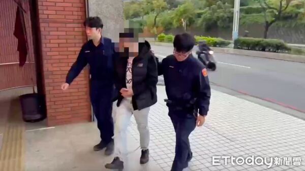 ▲▼三重警方取締違規停車，在陳男身上查獲依托咪酯煙彈，淡水警方取締闖紅燈查獲強盜通緝犯郭建輝，並檢測他有吸毒             。（圖／記者陳以昇翻攝）