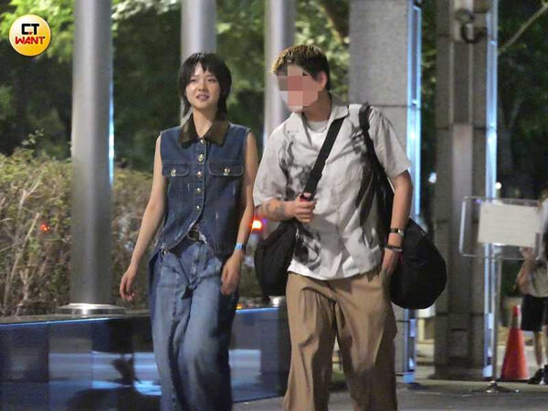 神秘室友2／林廷憶親密互動經紀人　大街上摟腰靠肩樣樣來