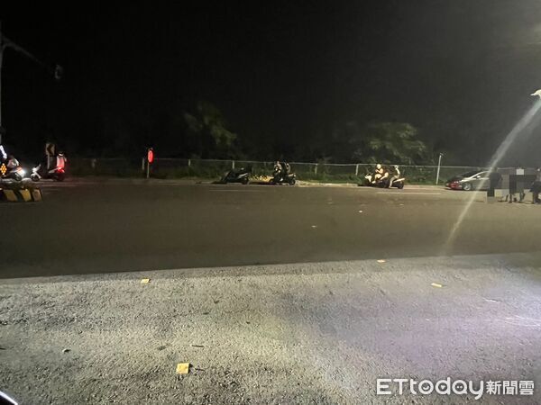 ▲苗栗市林姓男子在鬼月深夜撒冥紙，嚇壞一大群聯合大學學生，法官依違法社秩法裁罰3000元。（圖／記者楊永盛翻攝）