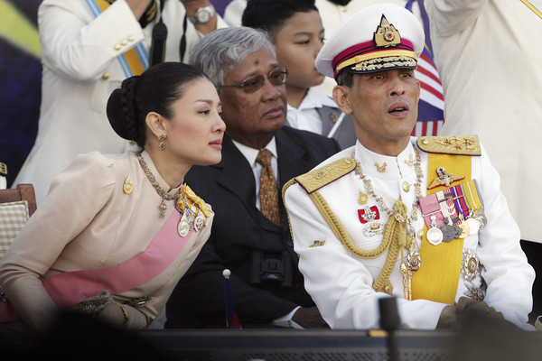▲泰國王儲瓦吉拉隆功與王儲妃西拉米。（圖／達志影像／美聯社）