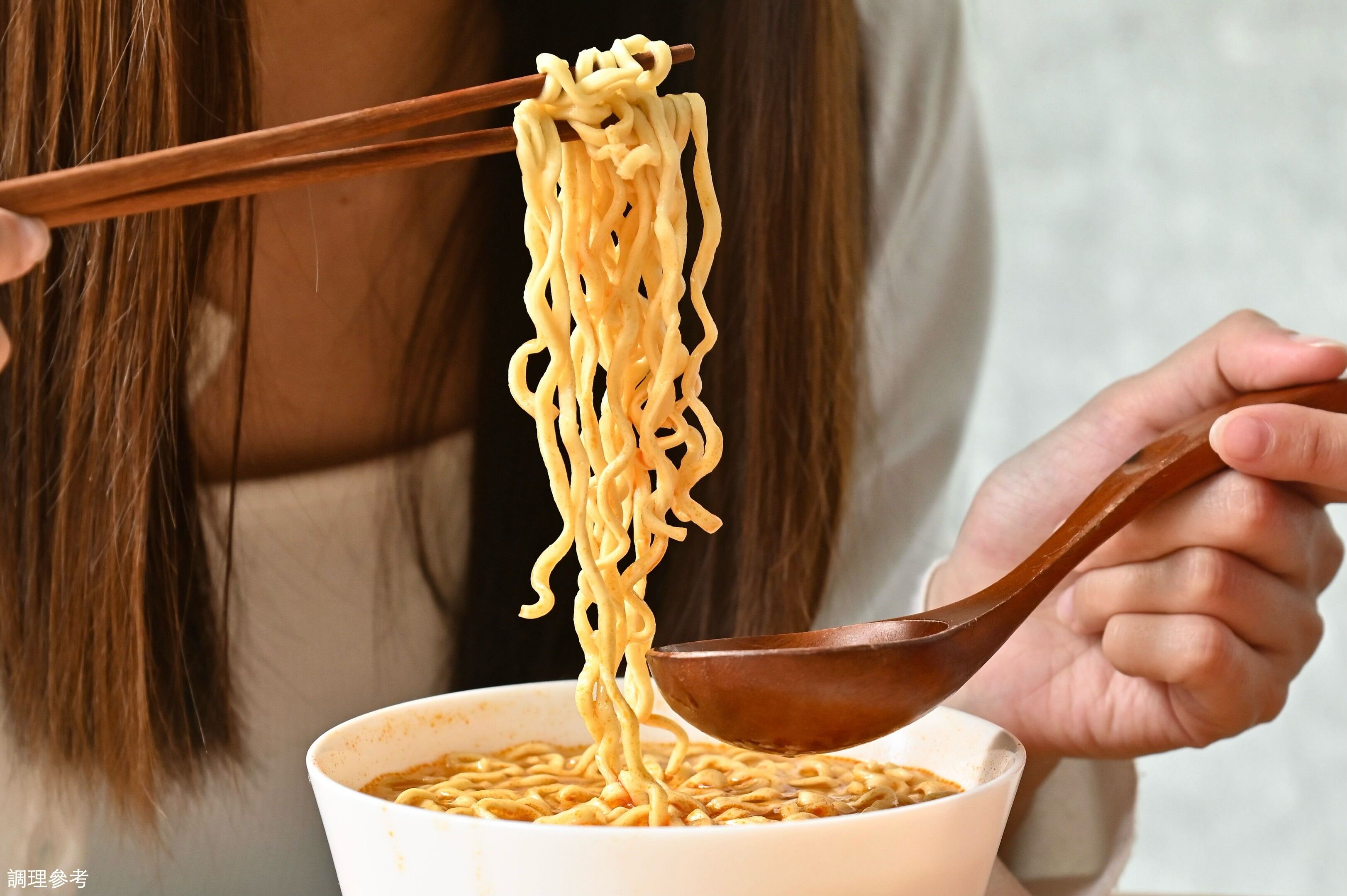 ▲▼小時光麵館,辛辣香菇袋麵,泡麵,韓式,康是美。（圖／業者提供）