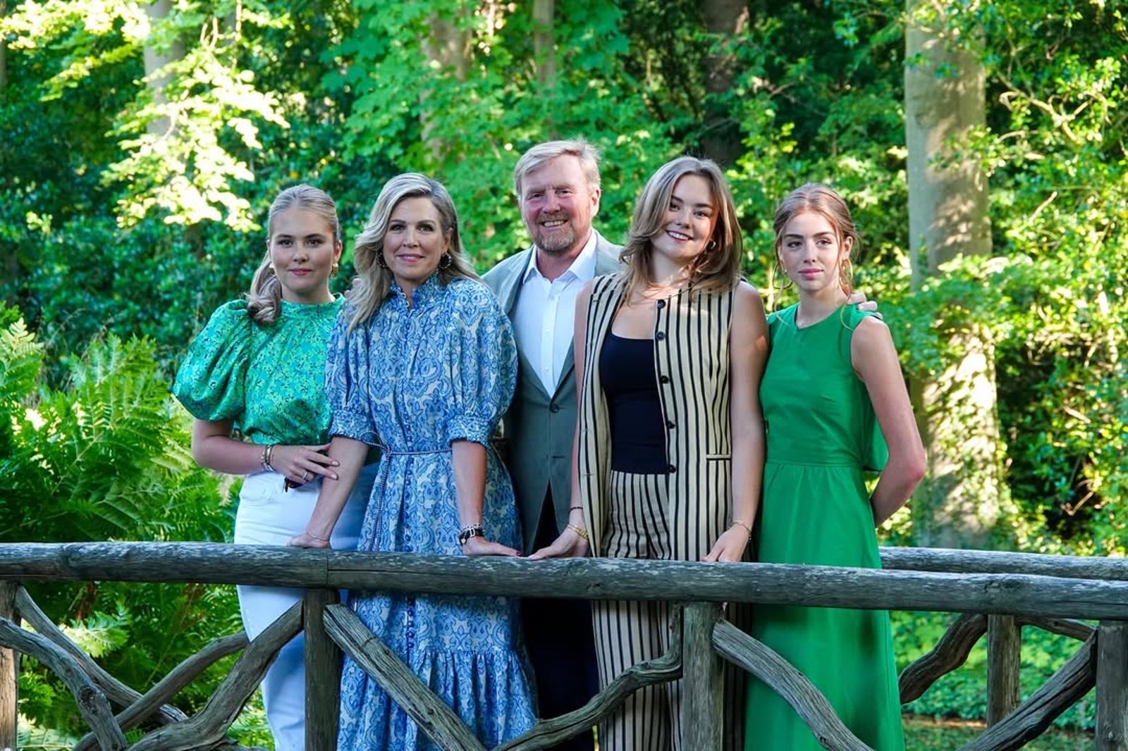 荷蘭公主22歲生日照曝光！「未來女王」氣場大開　走過威脅更堅強