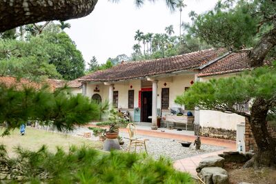 100元包下整座森林！日月潭三合院咖啡　堆滿收藏宛如時光屋