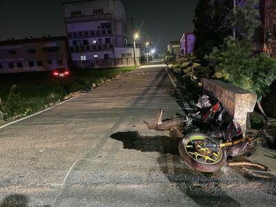 越南男撞到人落跑！害同鄉躺路中慘死　居留證留車上成鐵證
