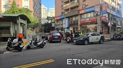 佛牌店老闆設局　2男大生玩「射龍門」遭持槍逼簽本票！1人被逮