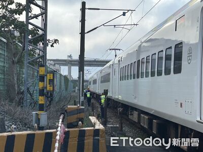 快訊／男平交道上「遭自強號撞擊」！　送醫搶救無效亡