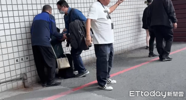 ▲▼鳳山命案相驗             。（圖／記者吳世龍攝）