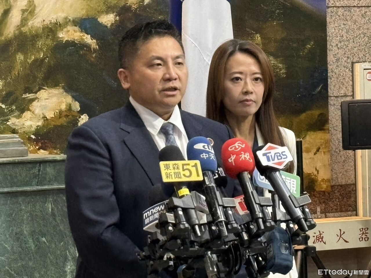 黨中央令推助理費除罪化？　國民黨斥：尊重黨團、鄭麗文不介入