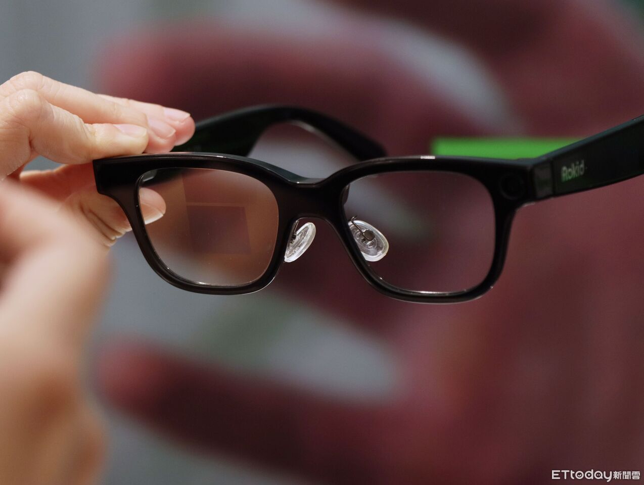 「可調度數」Rokid AI 眼鏡寶島獨賣 即時翻譯、個人助理都有