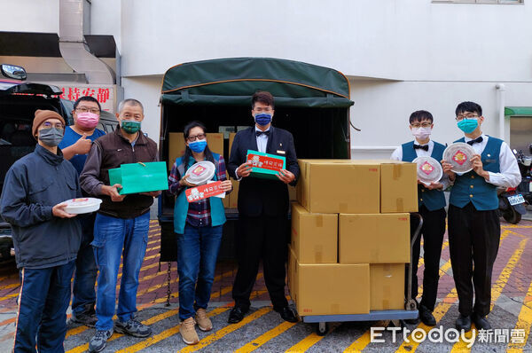 ▲「慢飛家族」公益年菜活動邁入第11年，盼讓弱勢家庭在年節也能享用熱騰騰的年夜飯。（圖／記者游瓊華翻攝）
