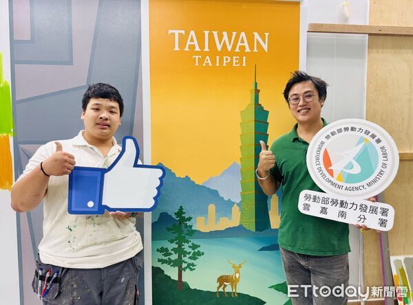 ▲洪錦瑋在2025亞洲技能競賽奪下漆作裝潢金牌，展現多年技職訓練成果。（記者林東良翻攝，下同）