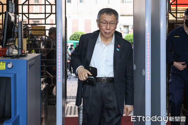 ▲台北地院審理京華城案，柯文哲出庭。（圖／記者林敬旻攝）