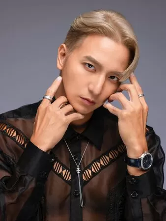 ▲▼才被爆愛玩越界毀婚姻！　小煜一早限動驚魂留言8字。（圖／翻攝自IG）