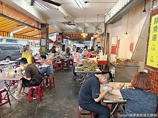 ▲▼在地人必吃15元肉燥飯。（部落客darren提供）