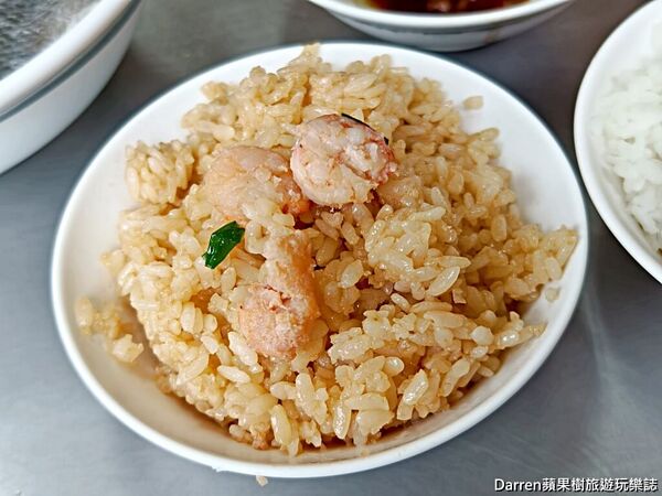 ▲▼在地人必吃15元肉燥飯。（部落客darren提供）