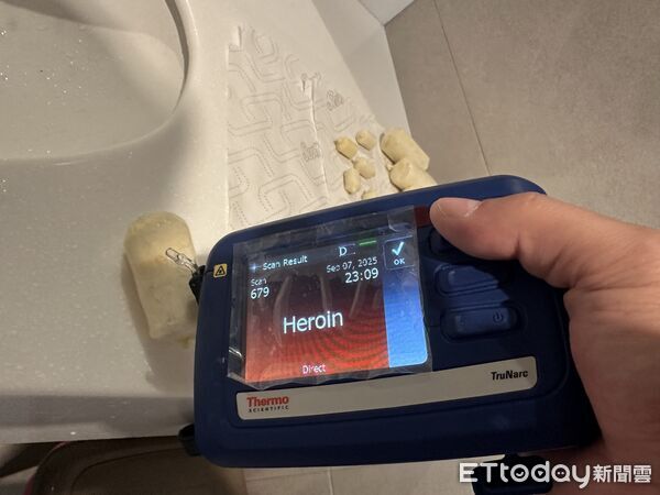 ▲▼2名泰籍女子貪圖免費遊台，口吞塞肛664公克海洛英。（圖／海巡署提供，下同）