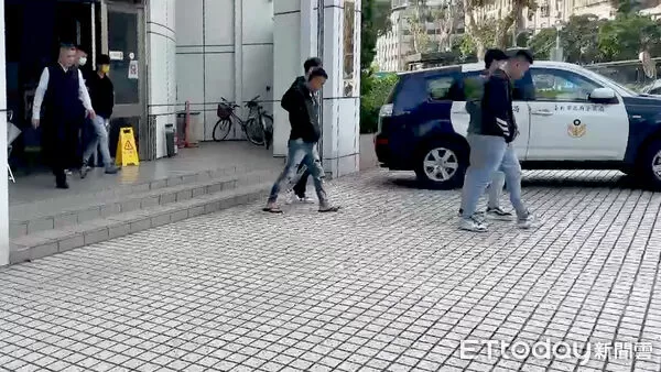 ▲北市東區海派私房菜餐廳遭砸，大安警方火速逮捕5名涉案黑幫成員到案 。（圖／記者張君豪翻攝）