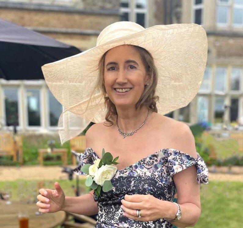 《購物狂的異想世界》名作家腦癌病逝!享年55歲 全球讀者哀悼