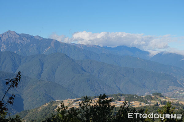 ▲蔣公行館「福壽山莊」將於12月25日重新見客,達觀亭沿途風光及天池。（圖／記者彭懷玉攝）