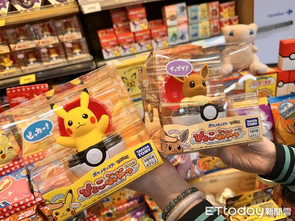 ▲▼家樂福推出寶可夢周邊、寶可夢佛跳牆、加價購等。（圖／記者林育綾攝）