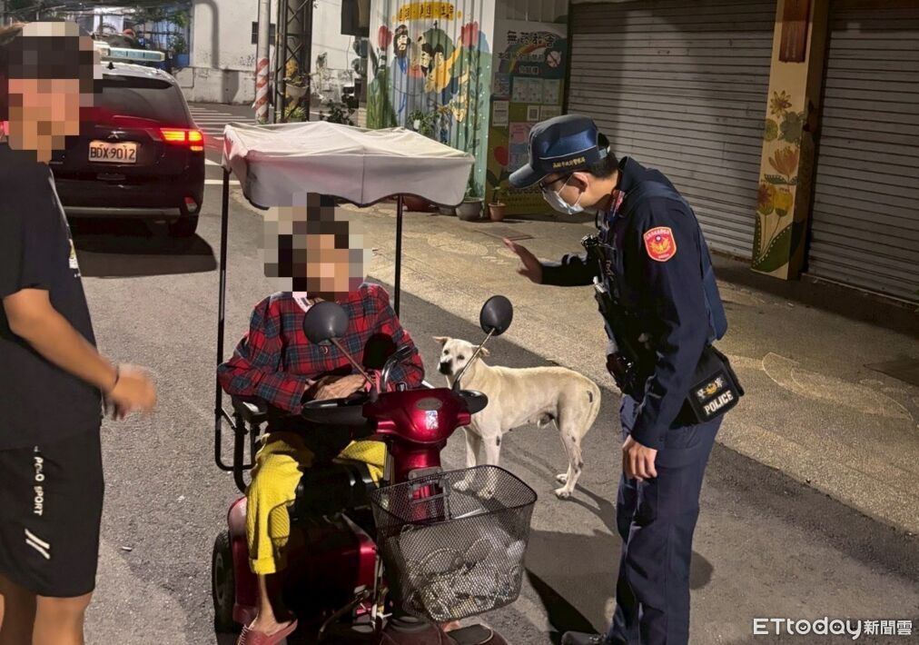 阿嬤沒白養!婦深夜迷路「毛孫小白」當導航 帶警送她回家