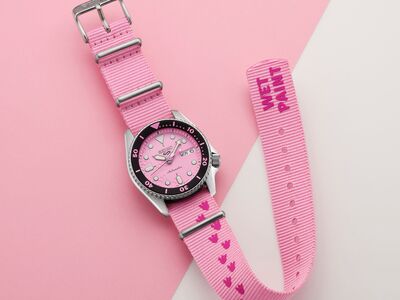 Seiko粉紅錶出現腳印！　粉紅豹搞的鬼