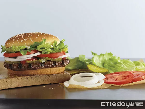 ▲▼漢堡王招牌華堡。（圖／業者提供）