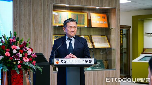 ▲崑山科技大學與砲兵訓練指揮部簽署策略聯盟意向書，雙方正式展開跨領域教育合作。（記者林東良翻攝，下同）