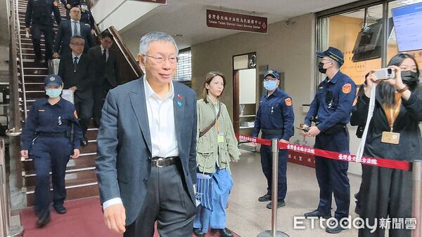 ▲▼台北地院今（11日）開庭完成辯論前的提示證據程序，柯文哲開完庭受訪嗆總統賴清德「不要把司法當政治工具，你比小英還糟糕！」。（圖／記者黃哲民攝）