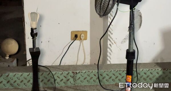 ▲▼女賣高雄屋驚見男子「寄居」機械車位　地下躺椅雅房曝！。（圖／記者吳奕靖翻攝）