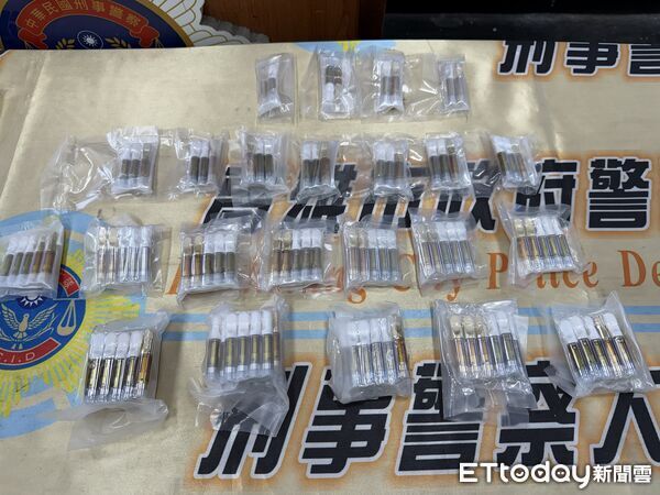 ▲▼ 販大麻煙彈「GPS定位自取」！緝毒萌犬開雷達⋯警狂挖寶像中樂透。（圖／記者許宥孺翻攝）