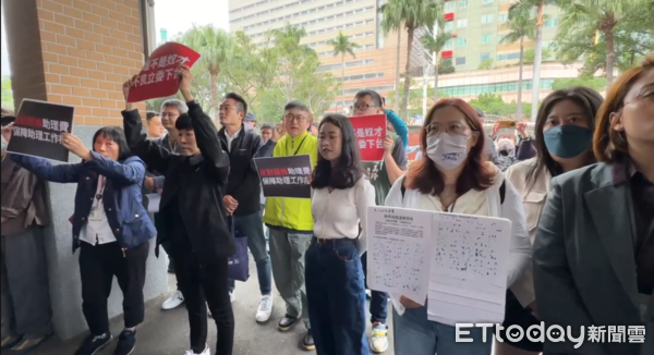 ▲▼立法院國會助理工會抗議。（圖／記者陳煥丞攝）