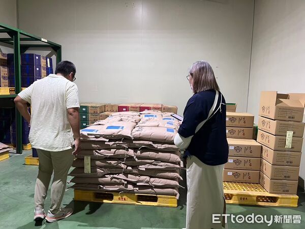 ▲中央取消有機米經費補助，花蓮縣府規劃編列預算，守護2萬名師生健康。（圖／花蓮縣政府提供有機米抽樣資料照片）