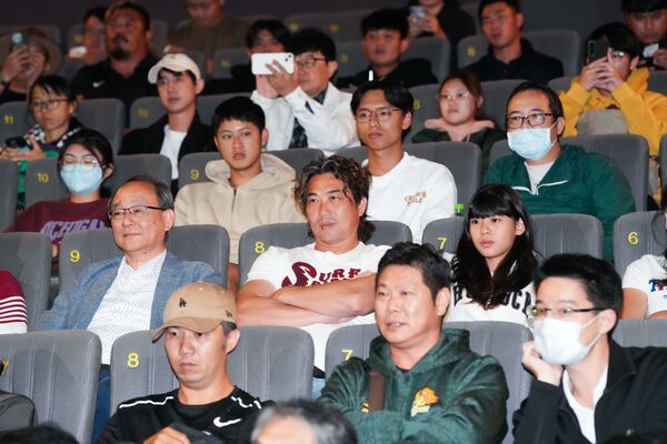 ▲電影冠軍之路 陳傑憲感性答謝製作團隊，用電影紀錄棒球人的故事。（圖／統一球團提供）