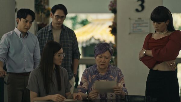 ▲《好孩子》導演王國燊透露片中角色其實都是原型人物阿真不同面向的投射，左起為路斯明、許瑞奇、吳清樑、周智慧，前為洪慧芳。（圖／甲上娛樂提供）