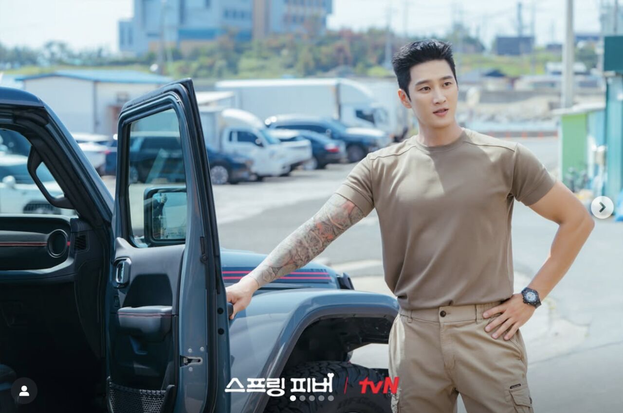 戀愛 。（圖／tvn_drama IG）