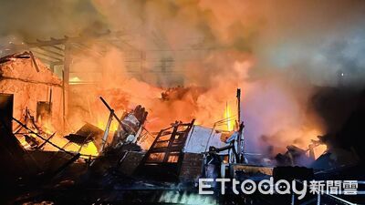 彰化三合院深夜火警！恐怖火煙畫面曝光　磚造房子塌了一半