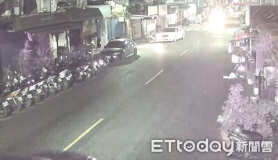 早餐妹煮奶茶「碰1聲」機車被撞倒　竟是白色賓士肇事還落跑