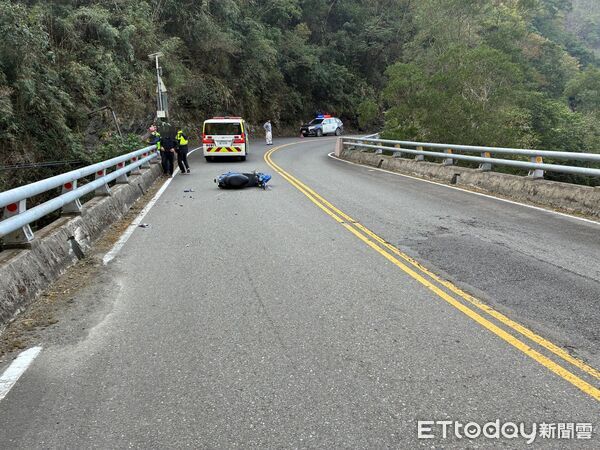 ▲▼屏東縣三地門鄉大橋婦人噴飛落河床。（圖／記者陳崑福翻攝