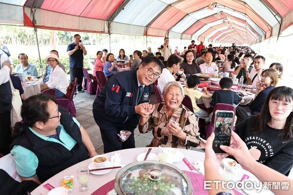 ▲2025台南總舖師四季辦桌冬季場13日在山上花園水道博物館登場，百桌齊開，為年度活動畫下壓軸。（記者林東良翻攝，下同）